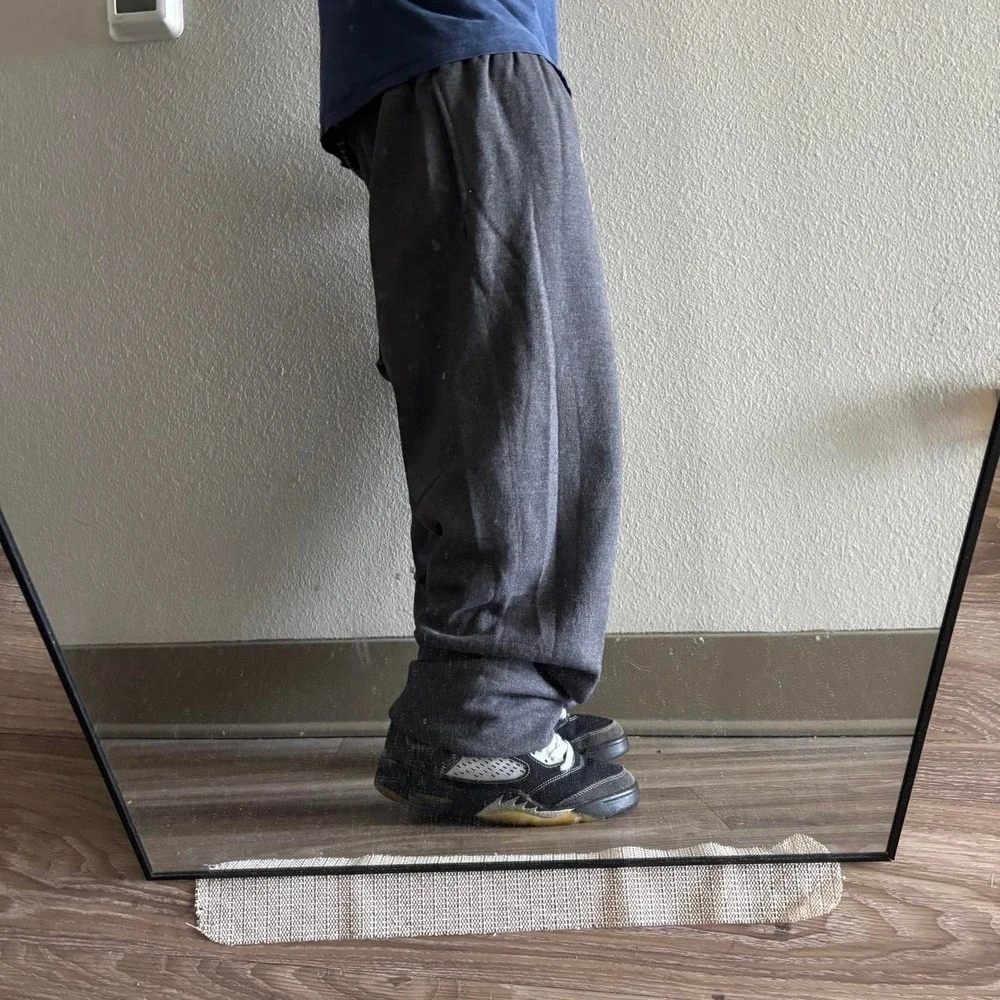 Vintage Y2K/2000s Baggy Grey Skater Comfy Essential Sweatpants! Fits XL